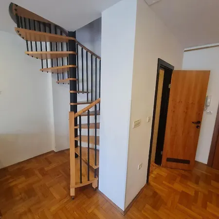 Sfinga Verudela - M Apartman Póla