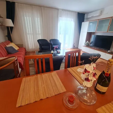 Apartment Sfinga Verudela - M *